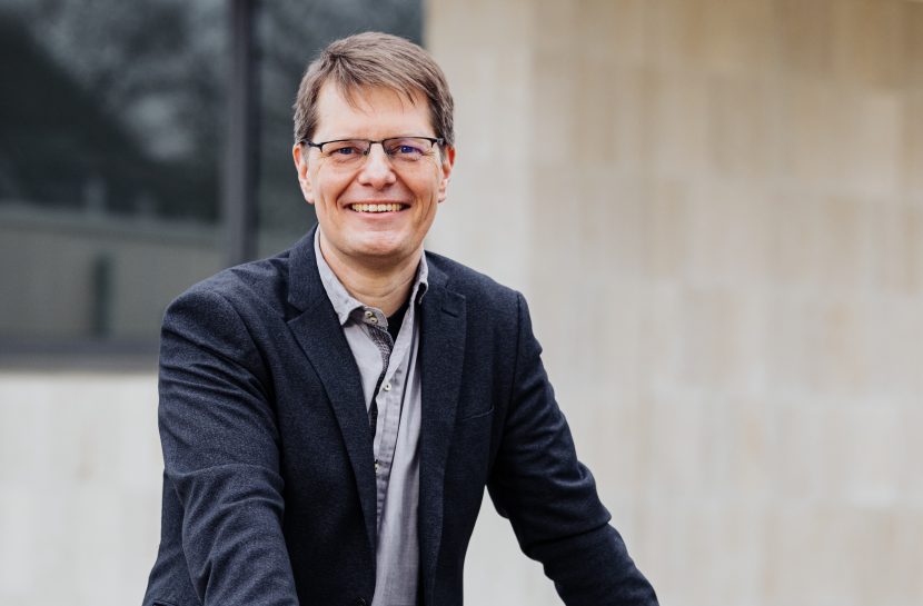 Dr. Boris Wolkowski